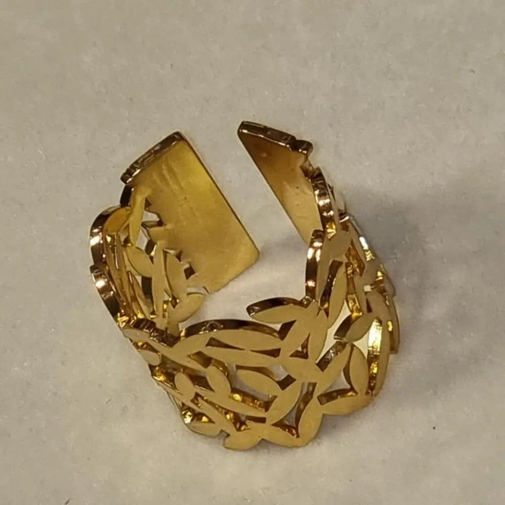 BazarVault® Leaf Lace Ring – Gold Stainless Steel, Openwork Nature-Inspired Design